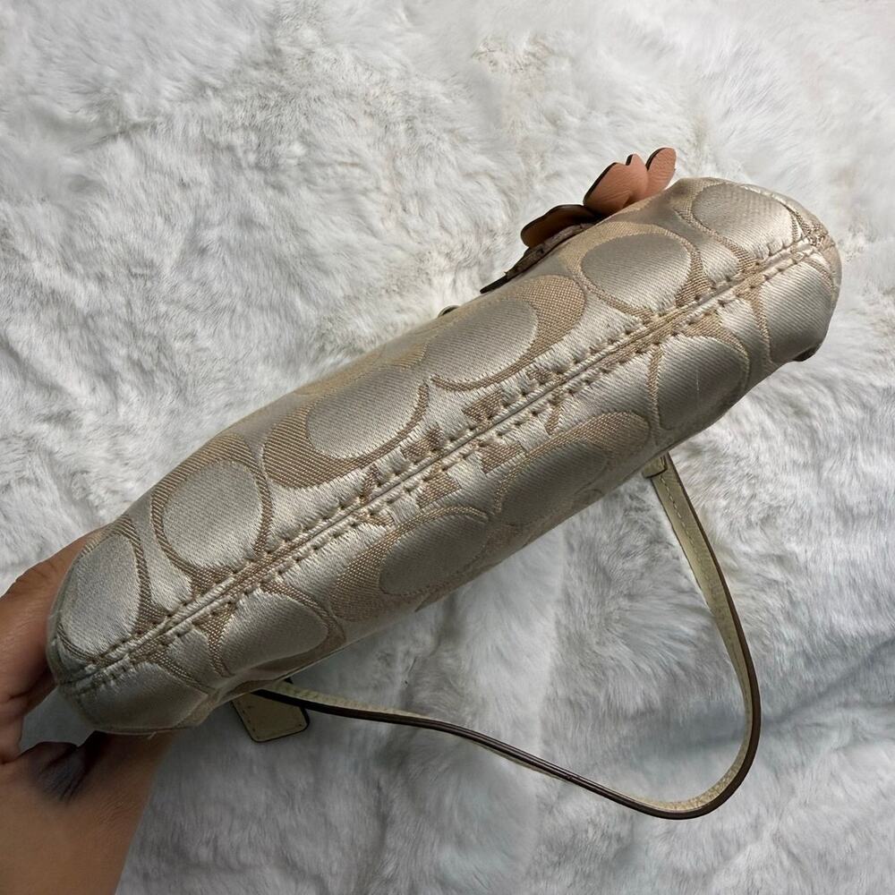 COACH Tan Signature Canvas Flower Wristlet - Picture 3 of 9